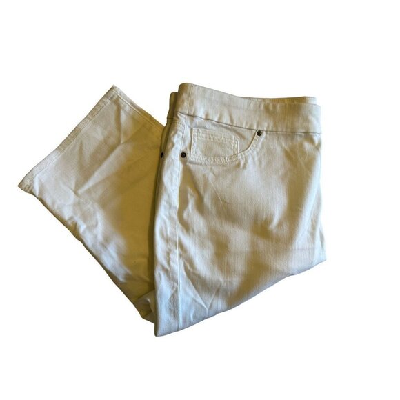 Chicos Jegging Capri Denim Sz 18/ Sz 3.5 No Stain Pull On White Stretchy NEW - Picture 1 of 13